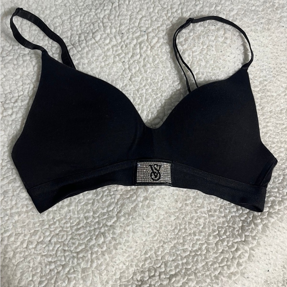 Victoria’s Secret lightly lined bra